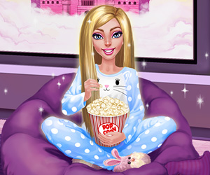 0/878d70d5bdca078634d227ee607a92d6c4a564/bonnie-movie-night.jpg