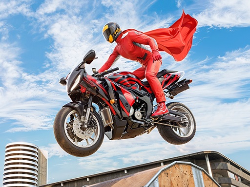 20/01c3bf3f876dd7a1dc4c587aadb54c8f7e6f46/real-motorbike-super-hero-stunt-3d.jpg